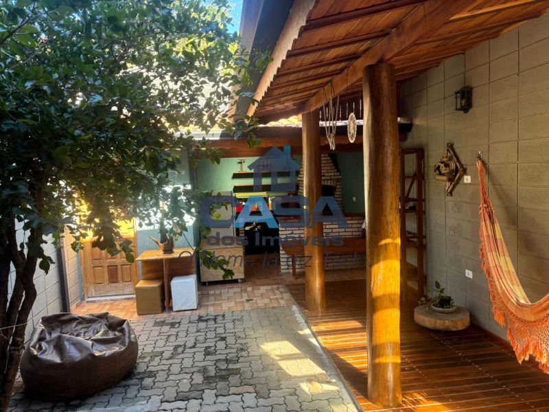 CASA DE CONDOMINIO SAO ROQUE SP