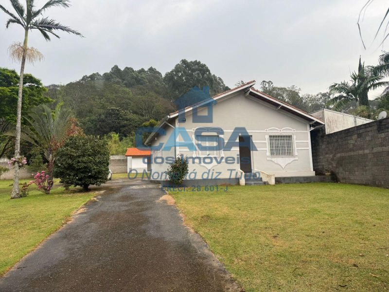 Casa em Jardim Carambeí, São Roque - Linda Chácara Comercial! 