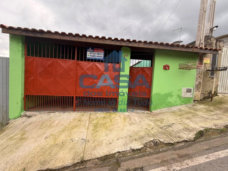 Apartamento em Jardim Santa Vitória (Canguera), São Roque - Casa Térrea!